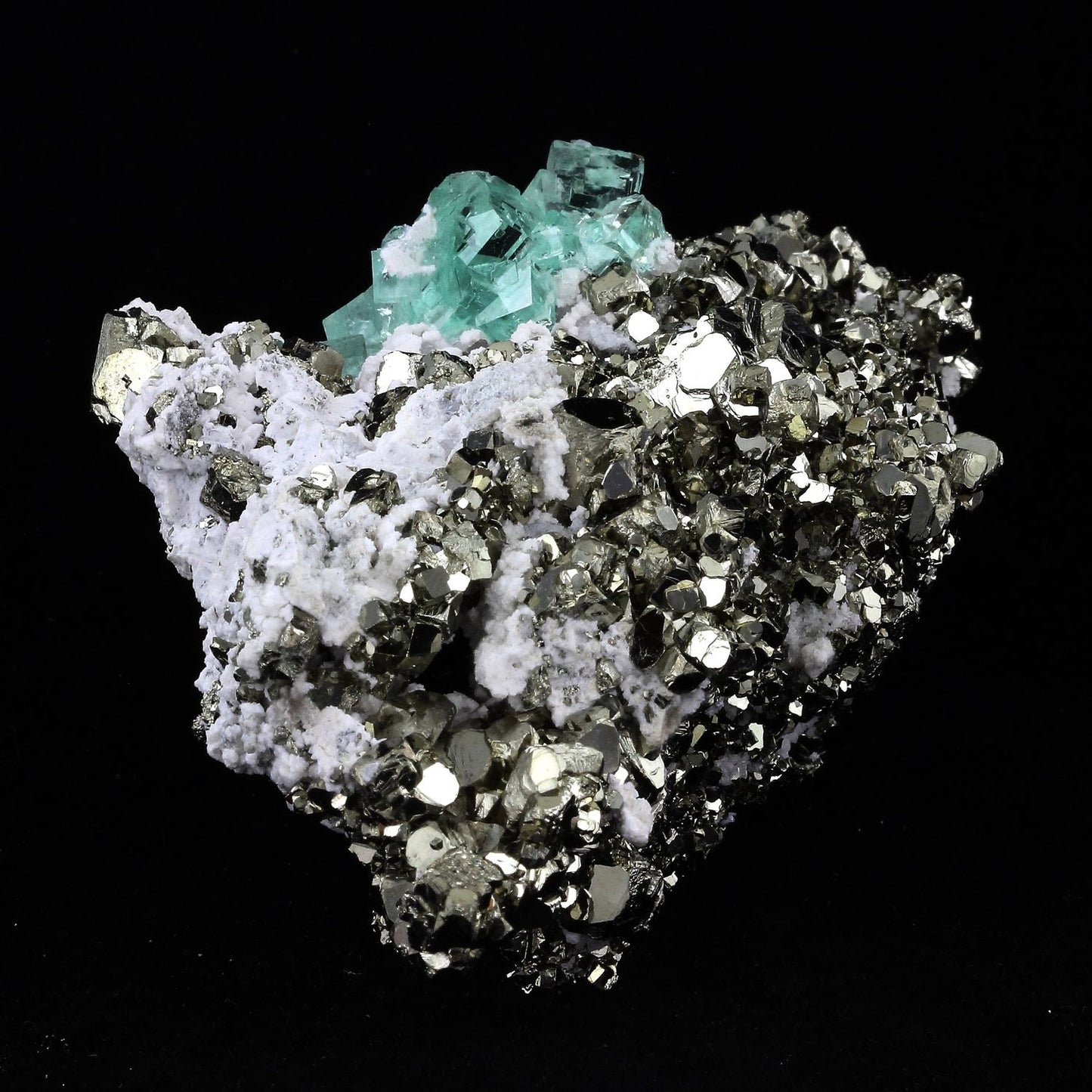 Pyrite + Fluorite. 2212.0 carats. Huanzala Mine, Huallanca, Pérou