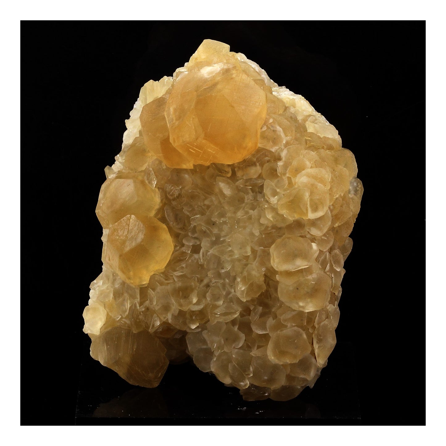 Calcite. 626.0 carats. La Sambre Quarry, Landelies, Belgique