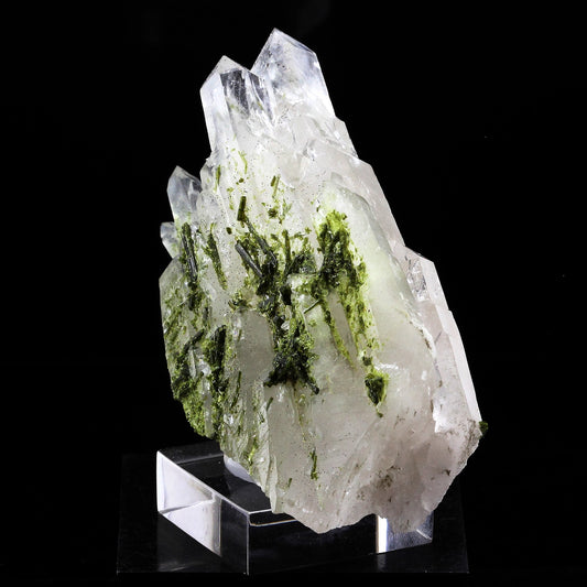 Epidote + Quartz. 666.0 carats. Cornillon, Bourg d'Oisans, France