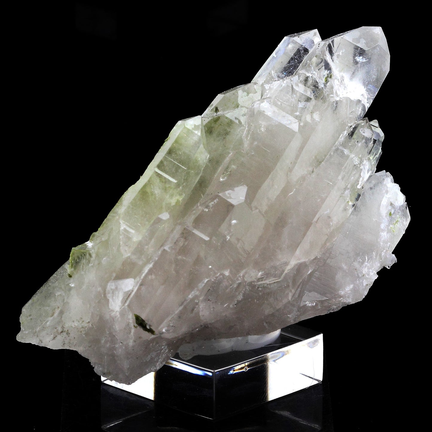 Epidote + Quartz. 666.0 carats. Cornillon, Bourg d'Oisans, France