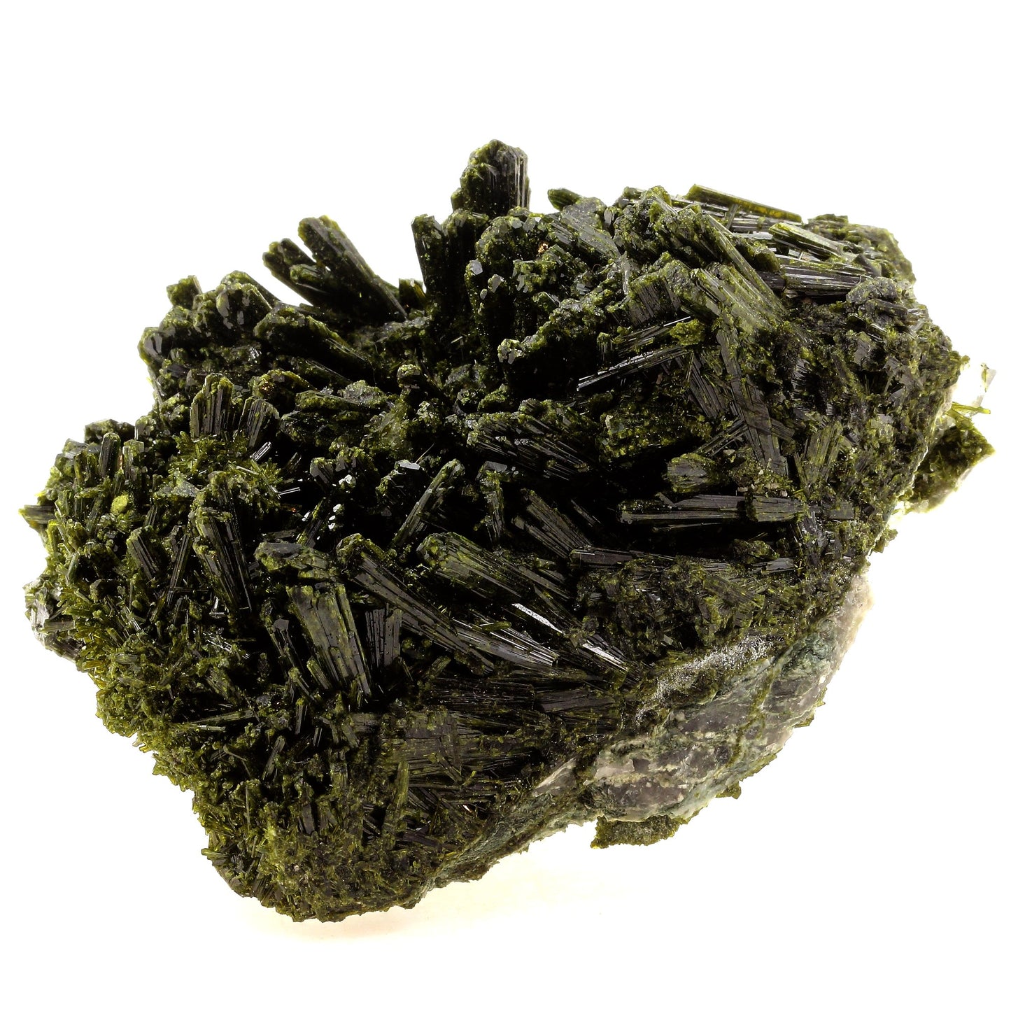 Epidote. 2440.0 carats. Cornillon, Bourg d'Oisans, France