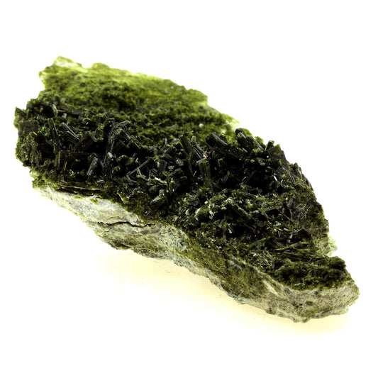 Epidote. 1302.0 carats. Cornillon, Bourg d'Oisans, France