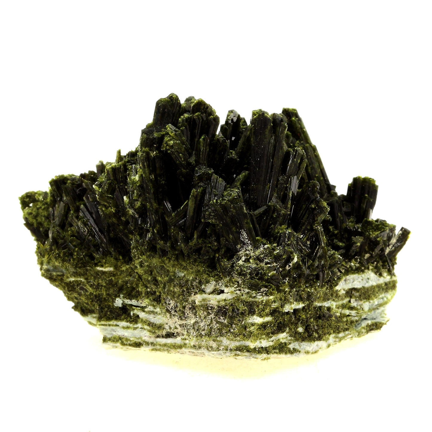 Epidote. 579.0 carats. Cornillon, Bourg d'Oisans, France