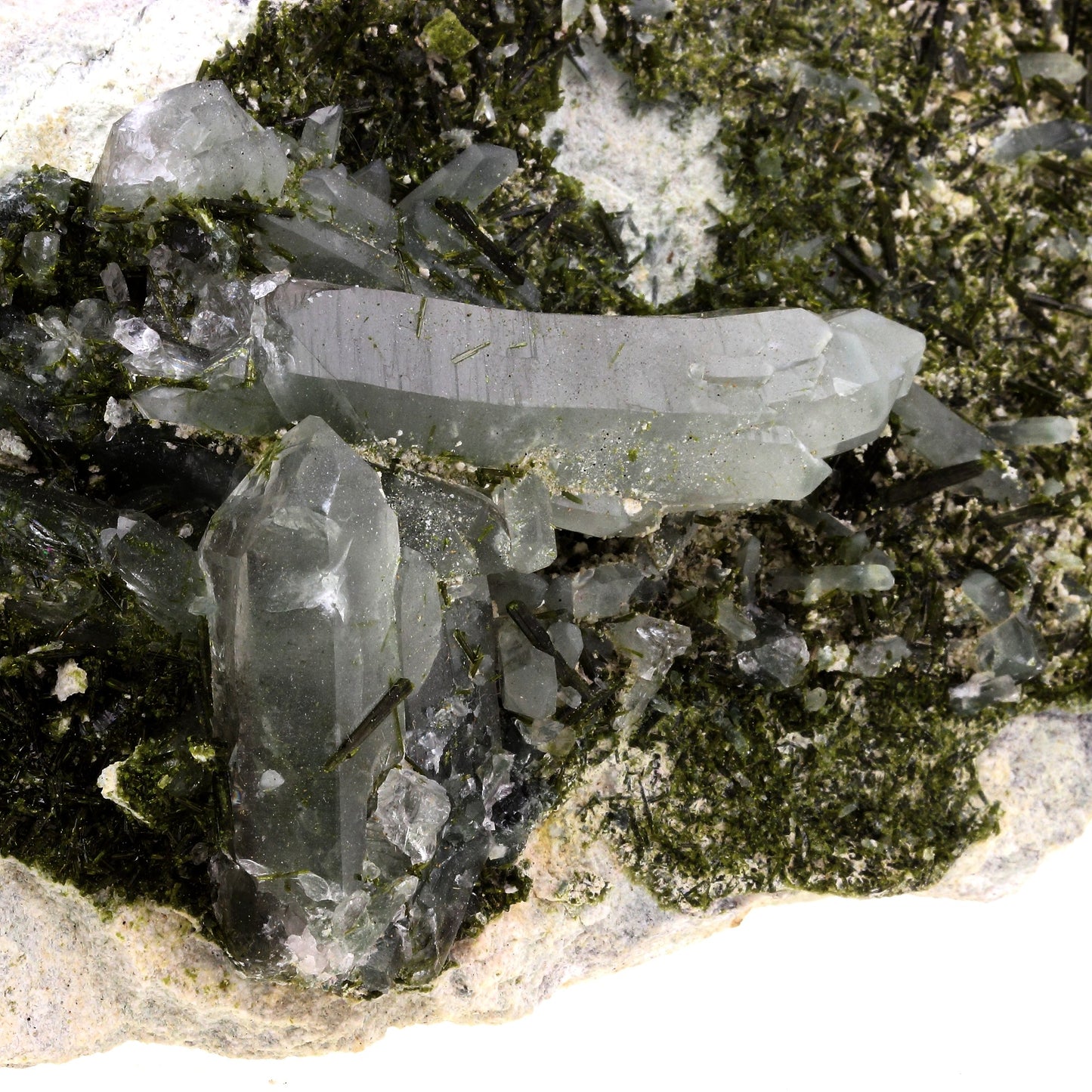 Epidote + Quartz. 6560.0 carats. Cornillon, Bourg d'Oisans, France