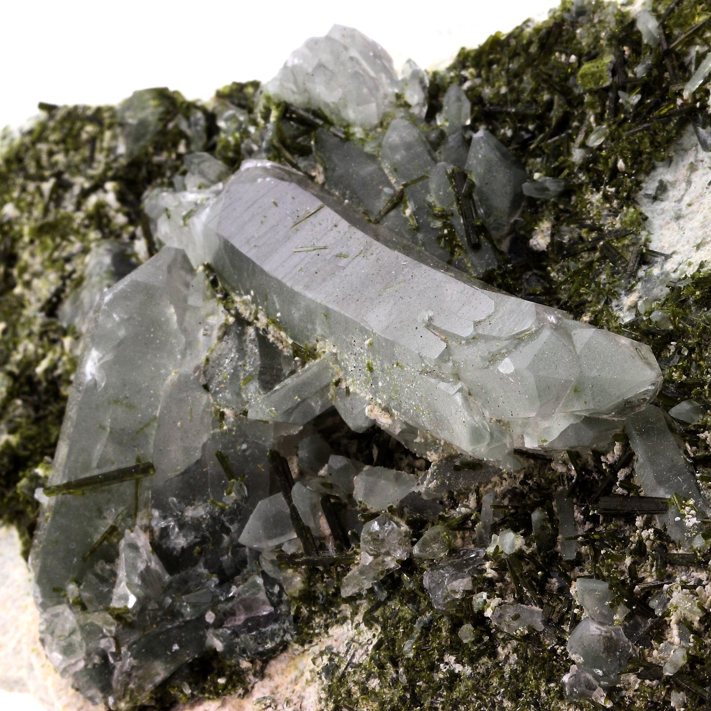 Epidote + Quartz. 6560.0 carats. Cornillon, Bourg d'Oisans, France