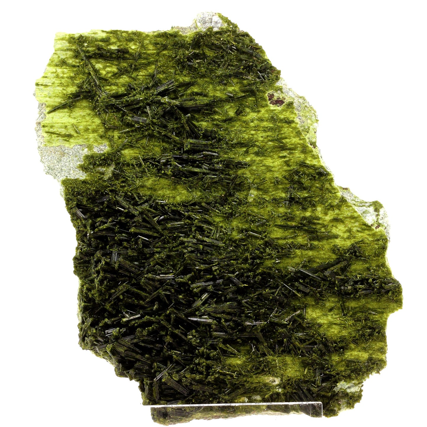 Epidote. 1002.0 carats. Cornillon, Bourg d'Oisans, France