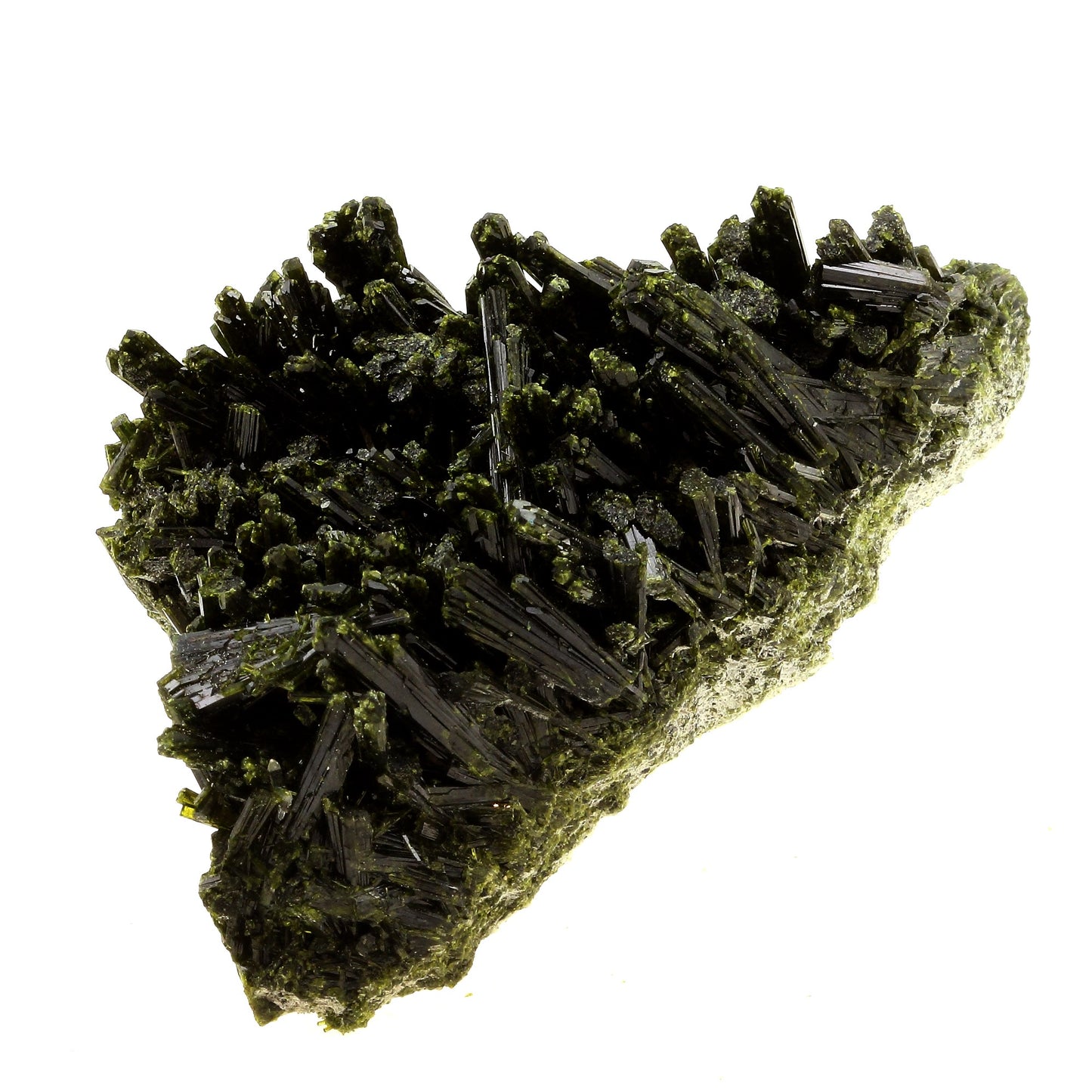 Epidote. 627.0 carats. Cornillon, Bourg d'Oisans, France