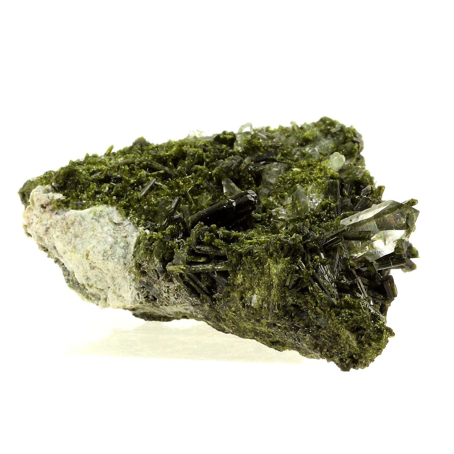 Epidote + Quartz. 290.0 carats. Cornillon, Bourg d'Oisans, France