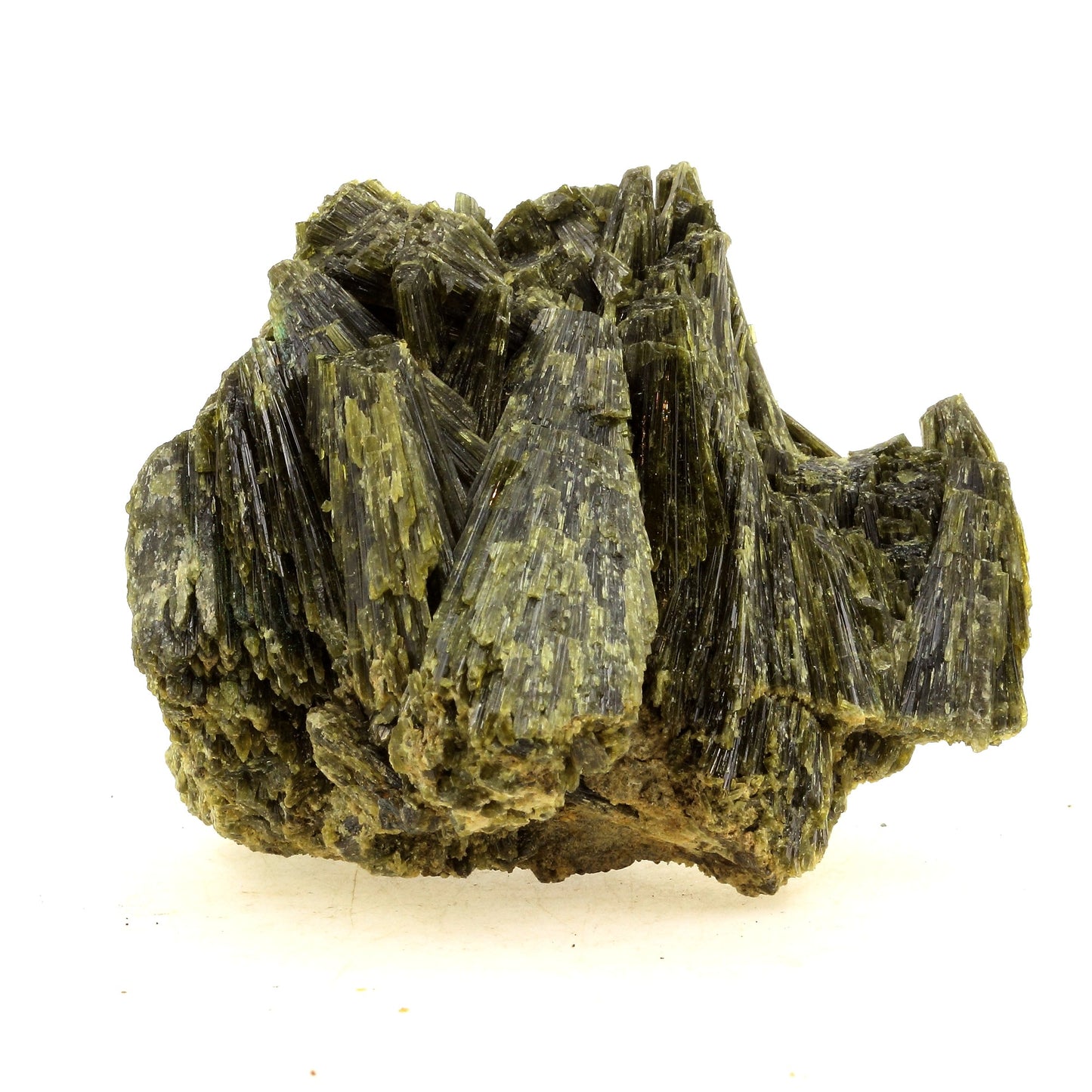 Epidote. 974.0 carats. Chamrousse, Isère, France