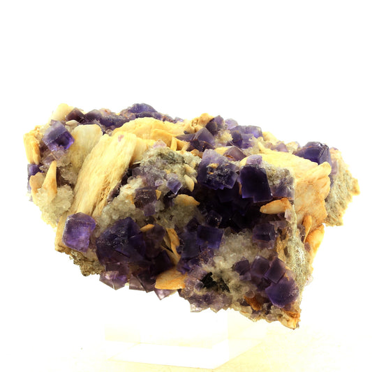 Fluorite + Baryte + Quartz. 1521.0 carats. La Cabaña, Berbes, Asturias, Espagne
