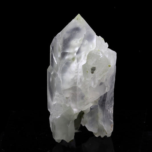 Quartz à inclusions de Byssolite + Epidote. 71.0 carats. Envers de Chamrousse, Belledonne, Isère, France