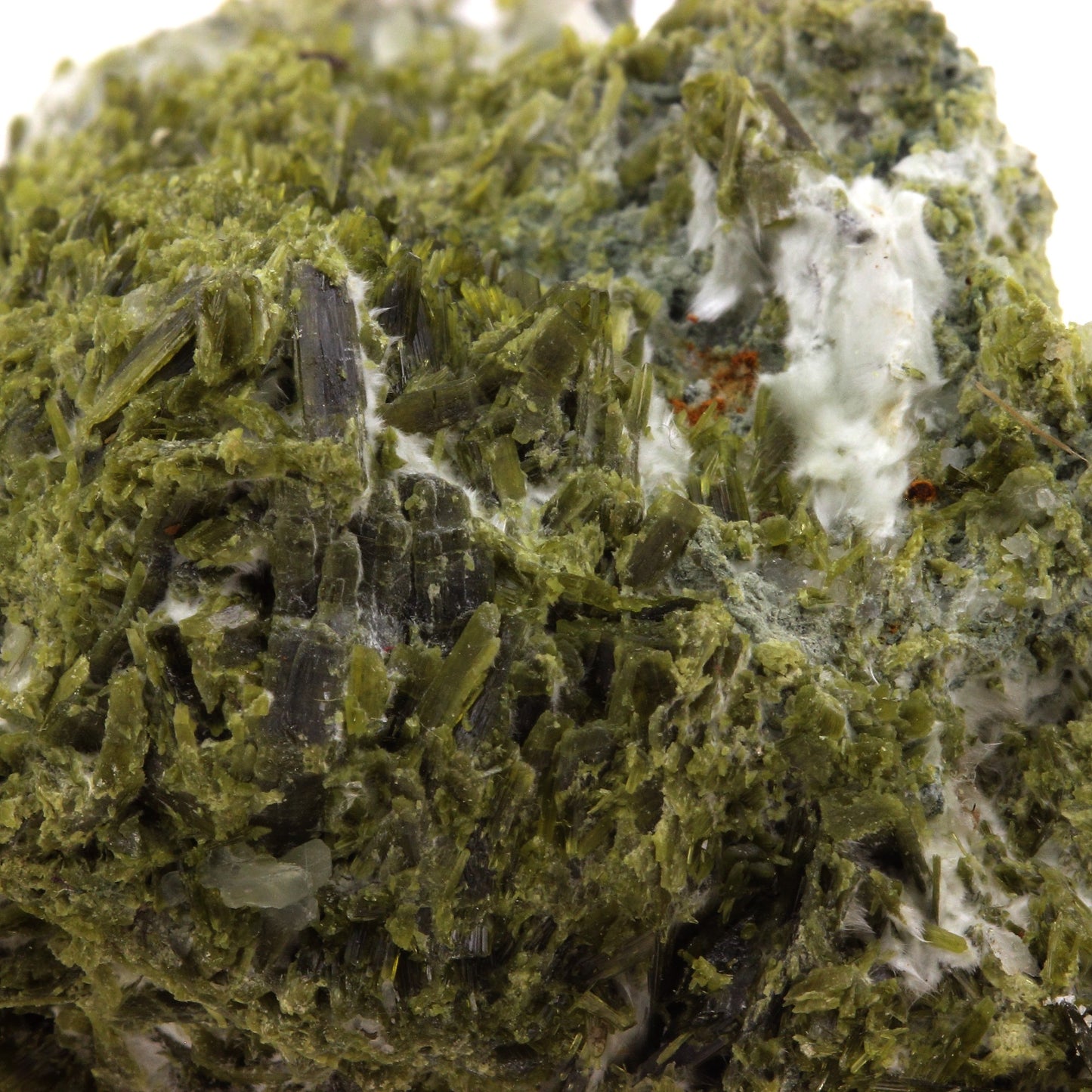 Epidote, Byssolite. 637.0 carats. Envers de Chamrousse, Belledonne, Isère, France