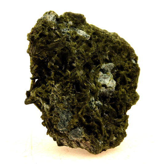 Epidote, Byssolite. 60.0 carats. Envers de Chamrousse, Belledonne, Isère, France