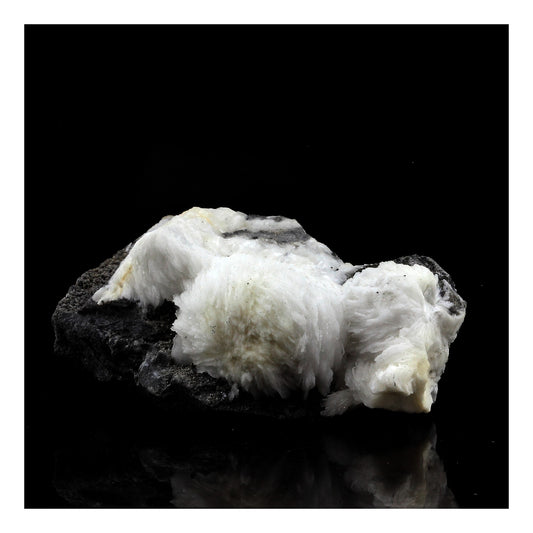 Baryte. 449.0 carats. Les Malines, Saint-Laurent-le-Minier, Occitanie, France