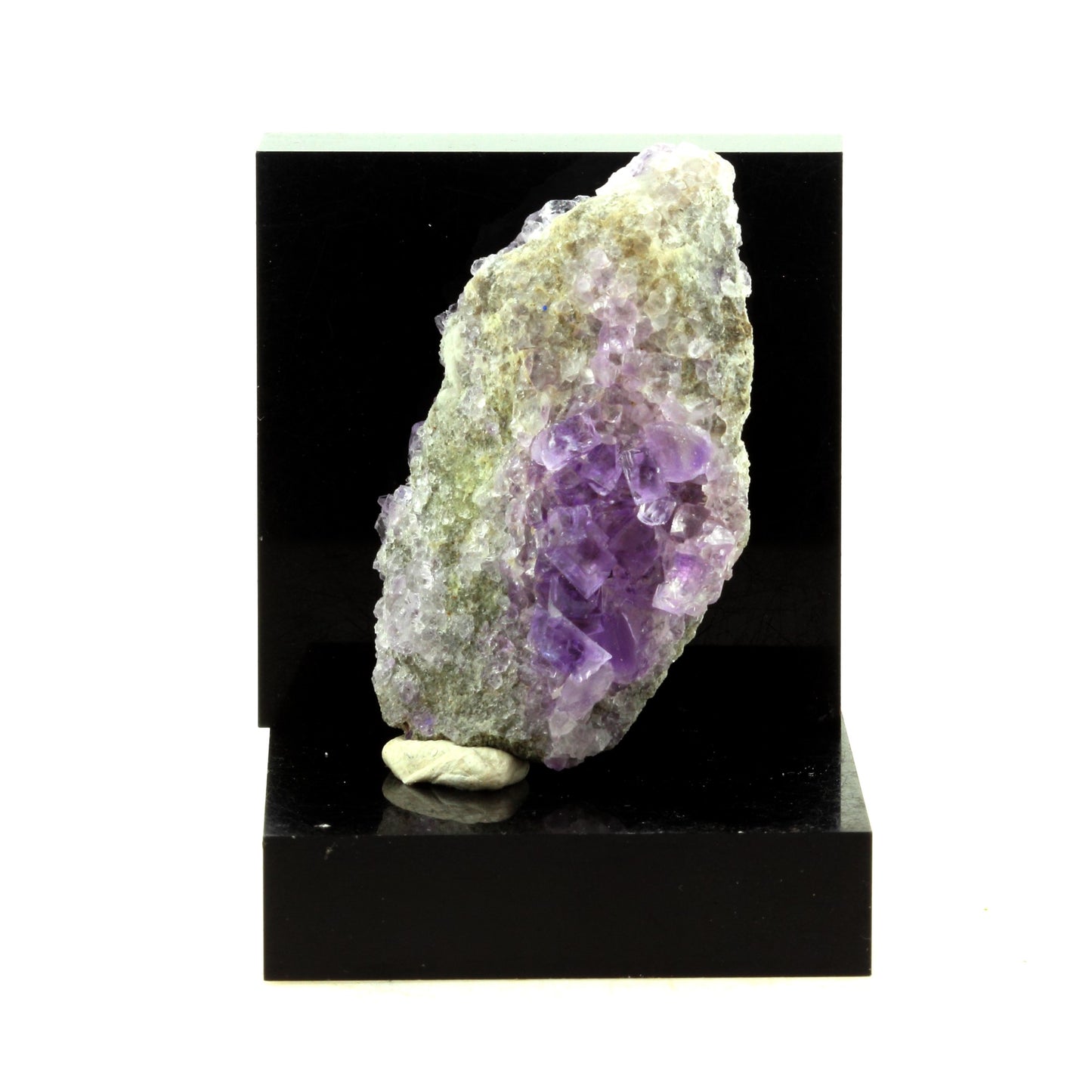 Fluorite + Quartz. 91.0 carats. La Cabaña, Berbes, Asturias, Espagne
