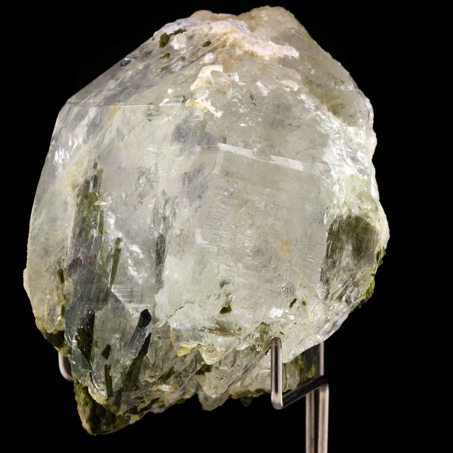 Quartz + Epidote. 976.0 carats. Cevins, Savoie, France