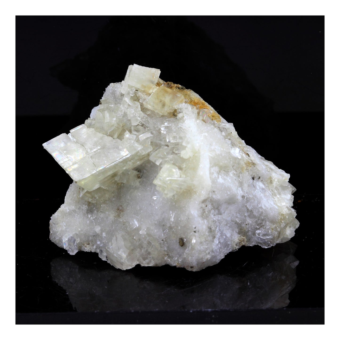 Dolomite. 217.0 carats. Mésage Mine, Saint-Pierre-de-Mésage, France