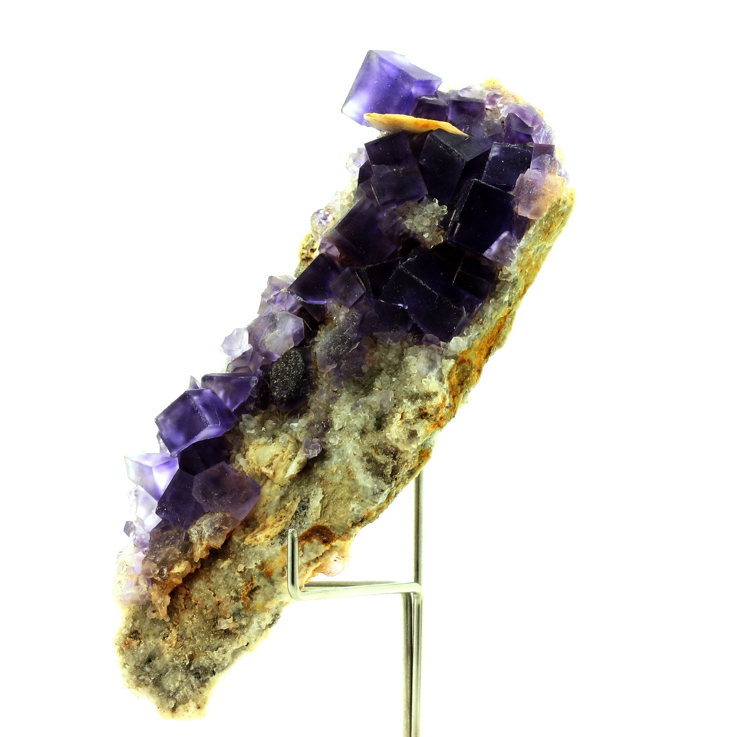 Fluorite + Quartz + Baryte. 672.5 carats. La Cabaña, Berbes, Asturias, Espagne
