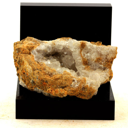 Calcite "Diamant". 293.5 carats. Gave de Pau, Pyrénées-Atlantiques, France