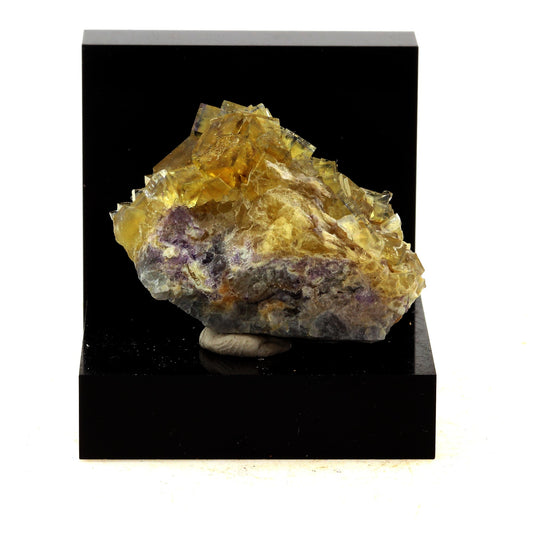 Fluorite. 113.5 carats. La Barre, Puy-de-Dôme, France