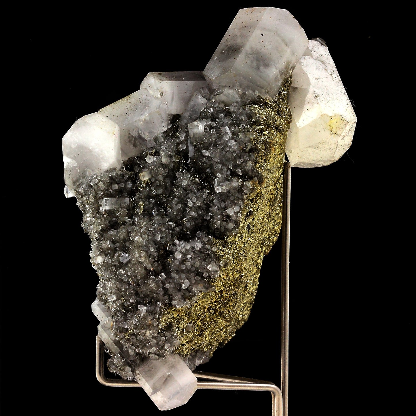 Calcite, Pyrite, Fluorite. 1168.0 carats. El Hammam Mine, Meknès, Maroc