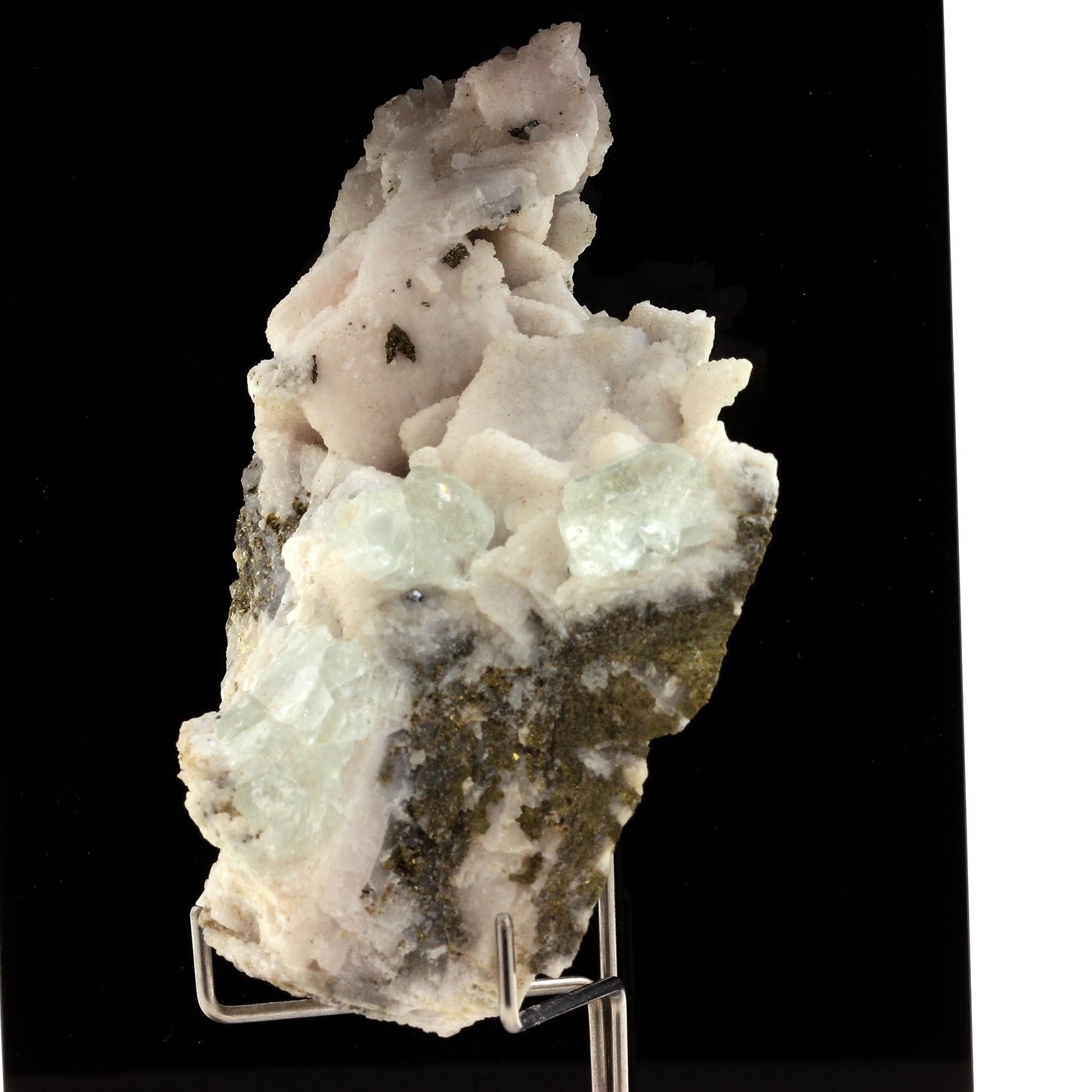 Dolomite + Fluorite + Pyrite. 1153.0 carats. Shangbao Mine, Leiyang, Chine