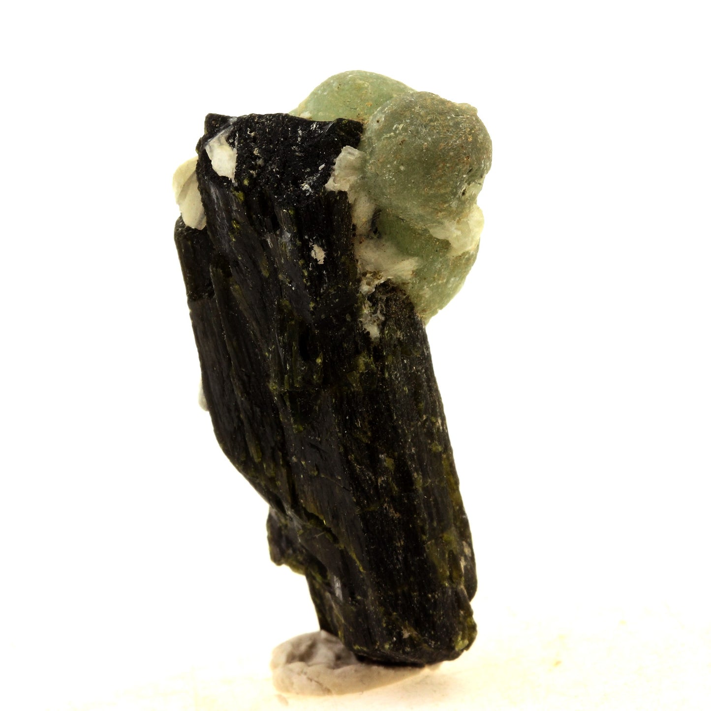 Prehnite + Epidote. 83.0 carats. Bendougou, Kayes, Mali