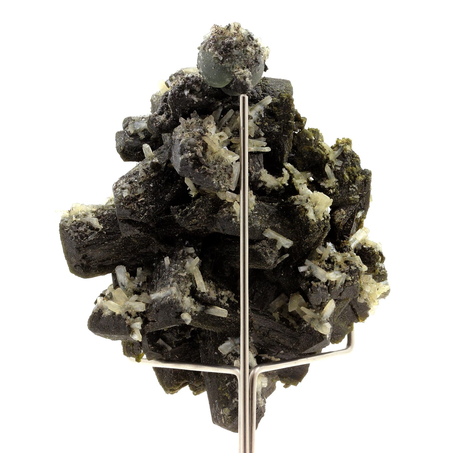 Epidote, Prehnite, Stilbite. 2440.0 carats. Bendougou, Kayes, Mali