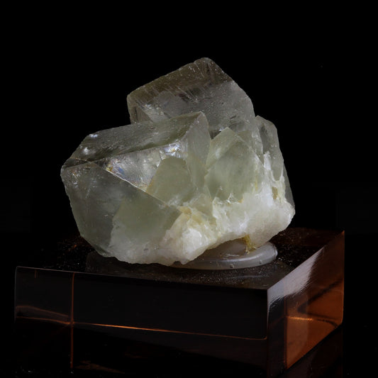 Fluorite. 194.25 carats. l'Avellan Mine, Fréjus, Var, France