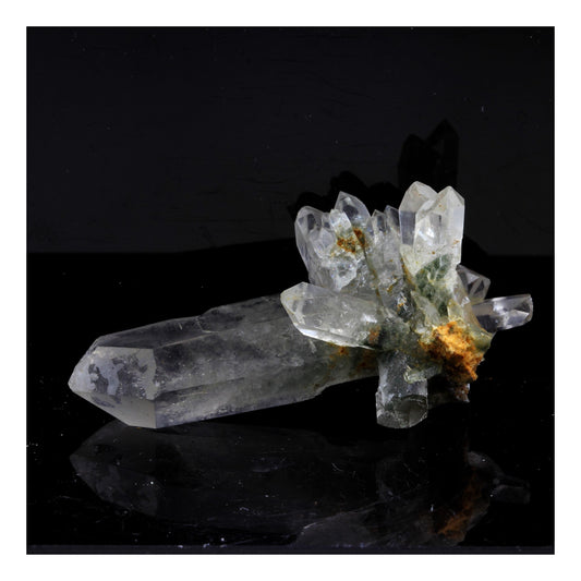 Quartz + Chlorite. 86.0 carats. Rochers de la Curiaz, Savoie, France