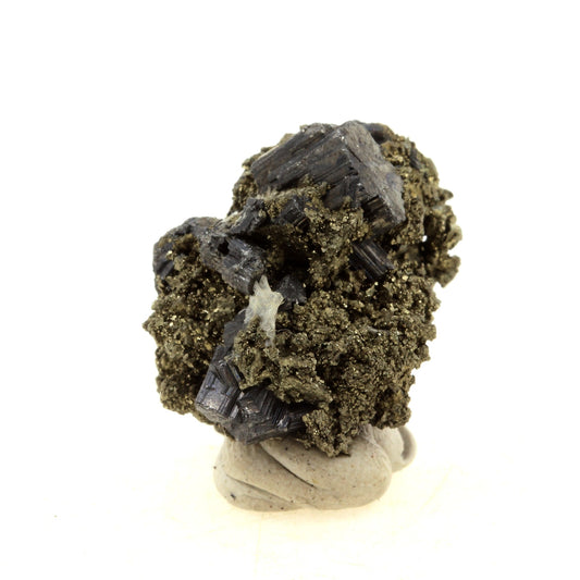 Bournonite + Pyrite. 47.0 carats. Nagybanya, Roumanie