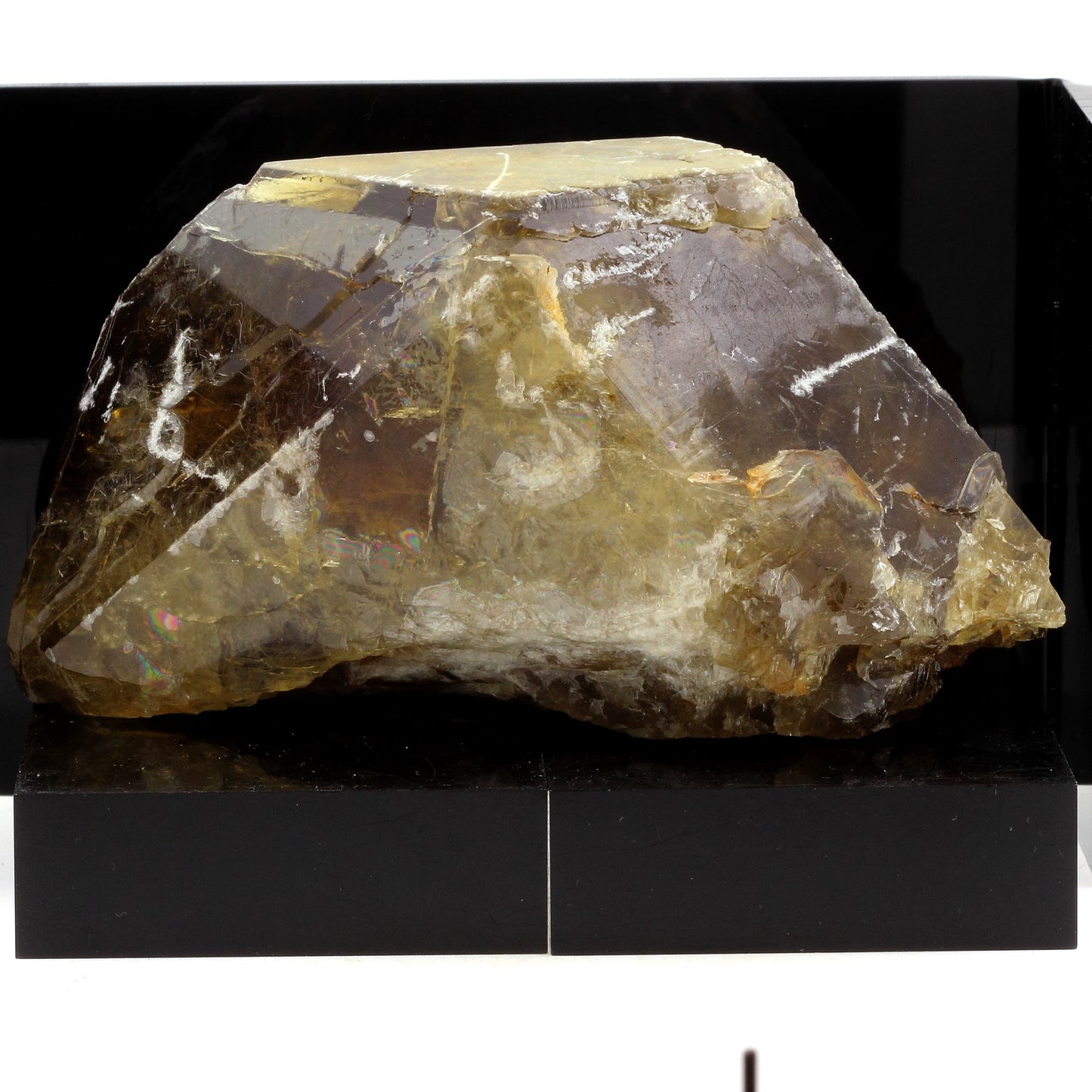 Baryte. 6065.0 carats. Saint-Saturnin, Puy de Dôme, France