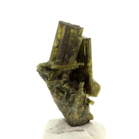 Epidote. 7.0 carats. Saint Colomban les Villards, Savoie, France