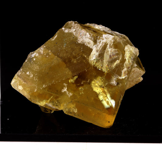 Fluorite. 792.5 carats. Peyrebrune, Tarn, France