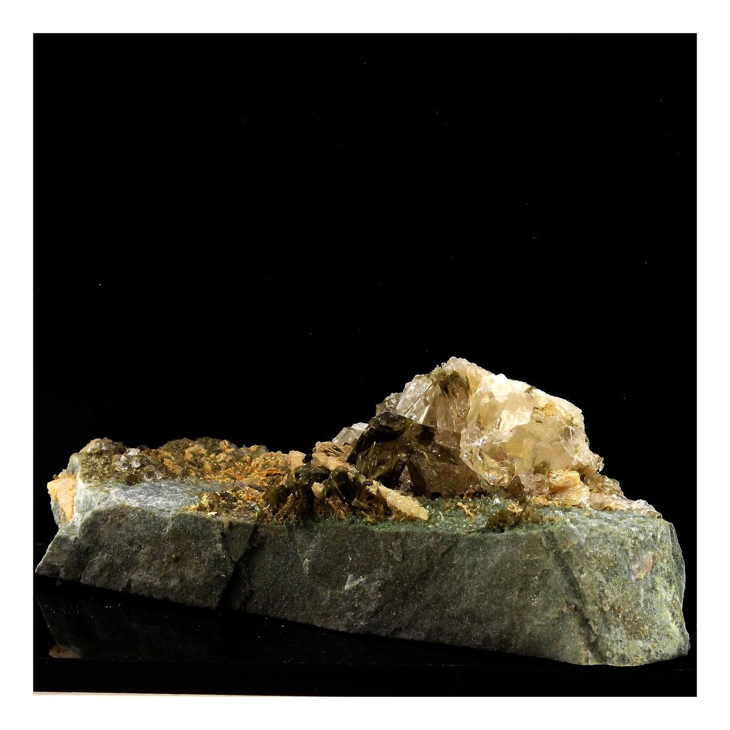 Quartz + Epidote + Calcite, 368.95 carats, Aiguilles de l'Argentière, France