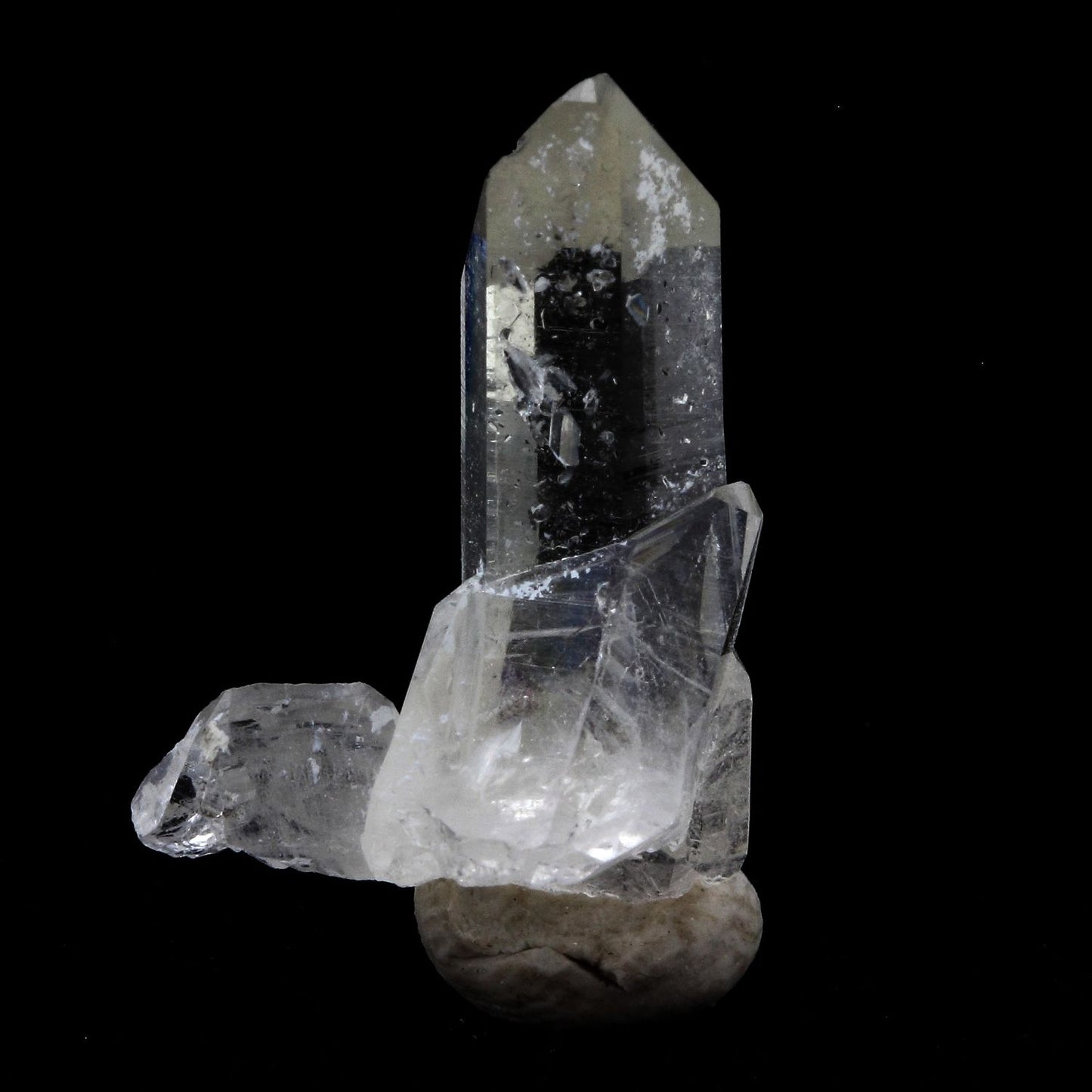 Quartz mineral. 13.66 carats. La Gardette Mine, Bourg d'Oisans, Isère, France