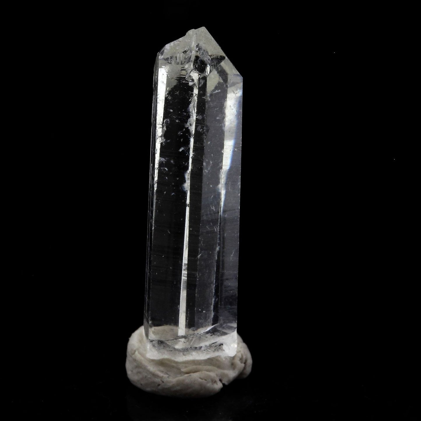 Quartz mineral. 12.11 carats. La Gardette Mine, Bourg d'Oisans, Isère, France