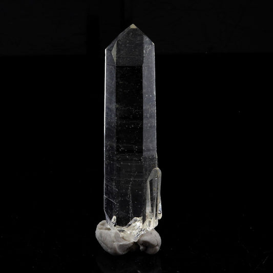 Quartz mineral. 15.04 carats. La Gardette Mine, Bourg d'Oisans, Isère, France
