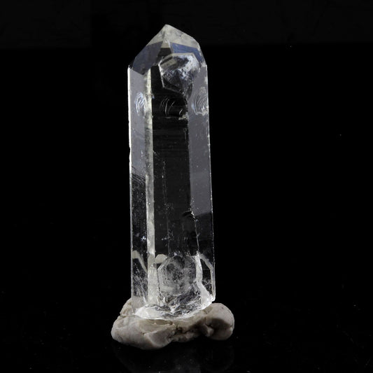 Quartz mineral. 15.27 carats. La Gardette Mine, Bourg d'Oisans, Isère, France