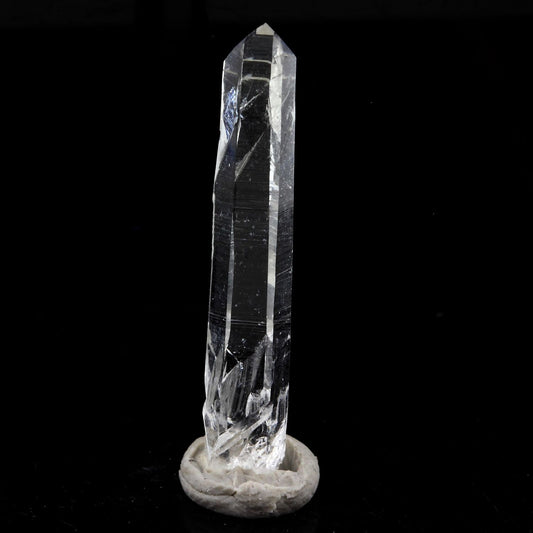 Quartz mineral. 6.96 carats. La Gardette Mine, Bourg d'Oisans, Isère, France
