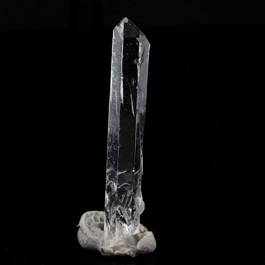Quartz mineral. 8.08 carats. La Gardette Mine, Bourg d'Oisans, Isère, France