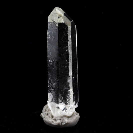 Quartz mineral. 9.55 carats. La Gardette Mine, Bourg d'Oisans, Isère, France