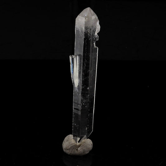 Quartz mineral biterminé. 12.65 carats. La Gardette Mine, Bourg d'Oisans, Isère, France