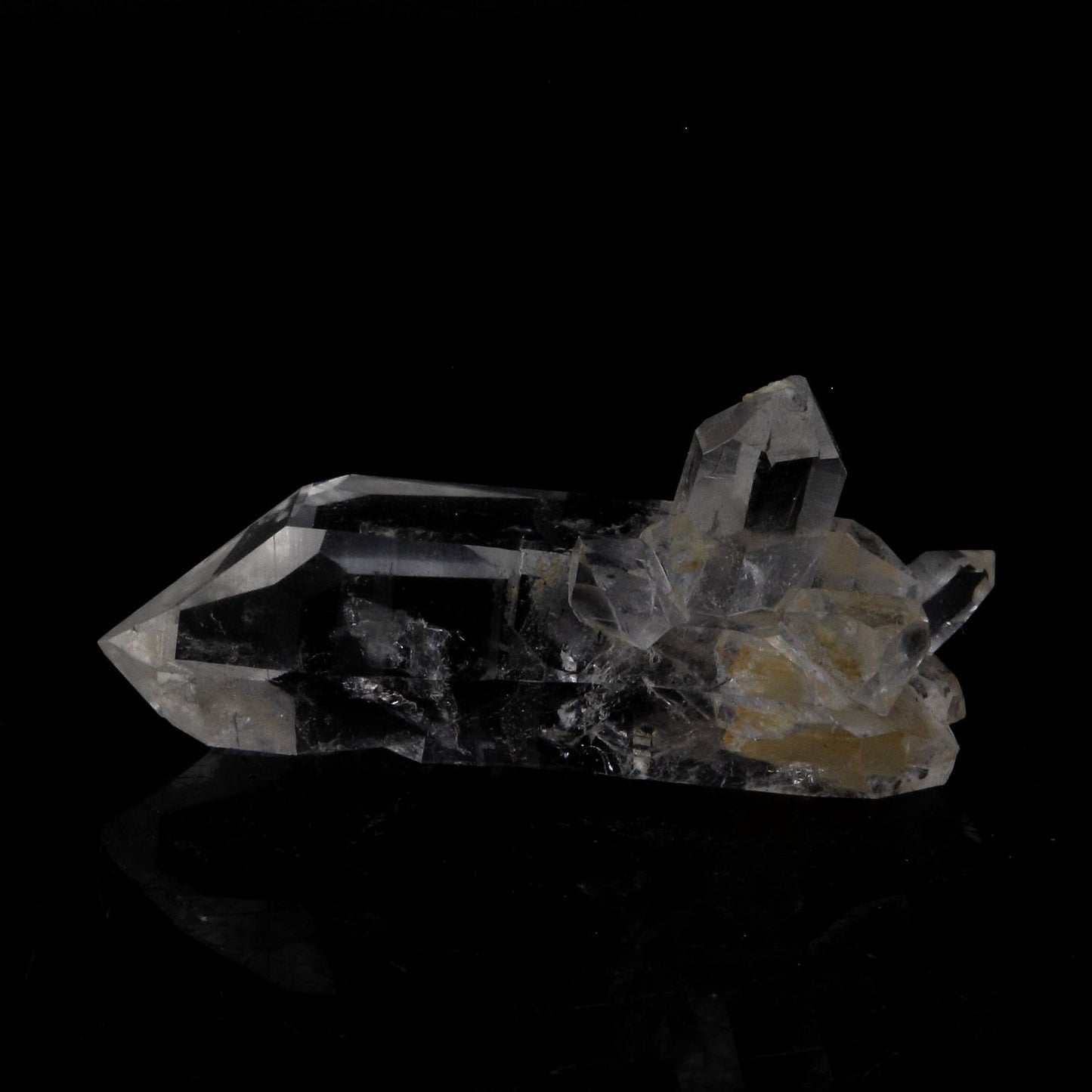 Quartz mineral biterminé. 24.97 carats. La Gardette Mine, Bourg d'Oisans, Isère, France