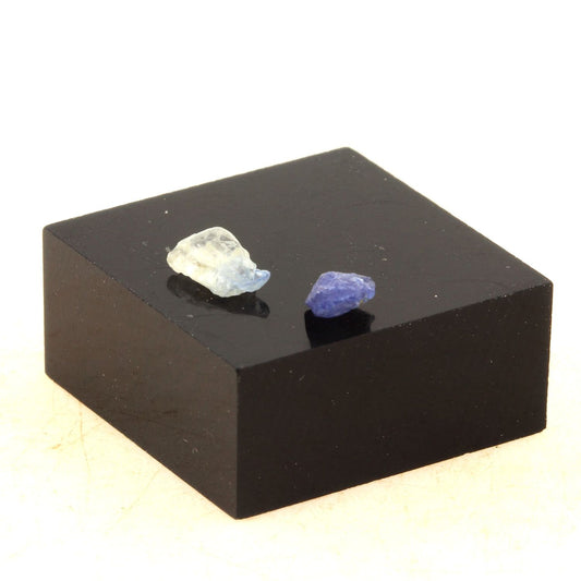 Benitoite (2 pcs). 0.730 carat. San Benito Co., California, USA