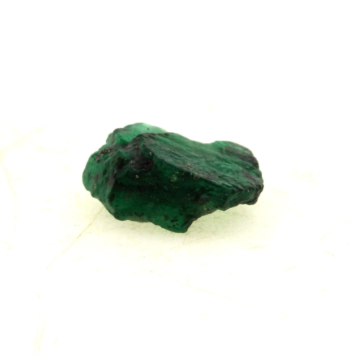 Emeraude. 0.75 cts. En provenance de Mingora emerald deposit, Swat District, Khyber Pakhtunkhwa Province, Pakistan