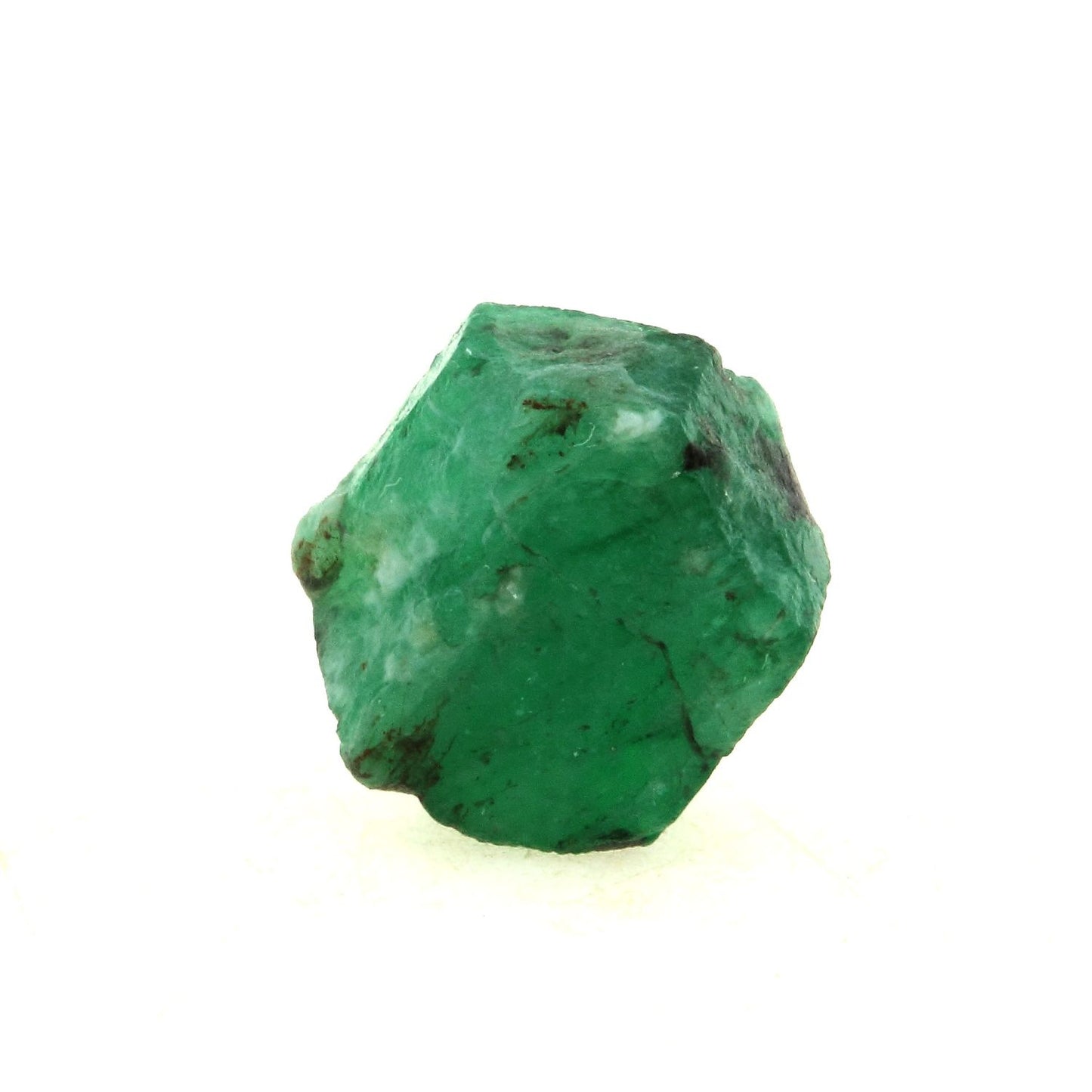 Emeraude. 5.26 cts. En provenance de Mingora emerald deposit, Swat District, Khyber Pakhtunkhwa Province, Pakistan