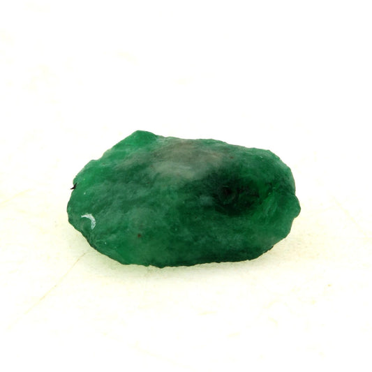 Emeraude. 1.94 cts. En provenance de Mingora emerald deposit, Swat District, Khyber Pakhtunkhwa Province, Pakistan