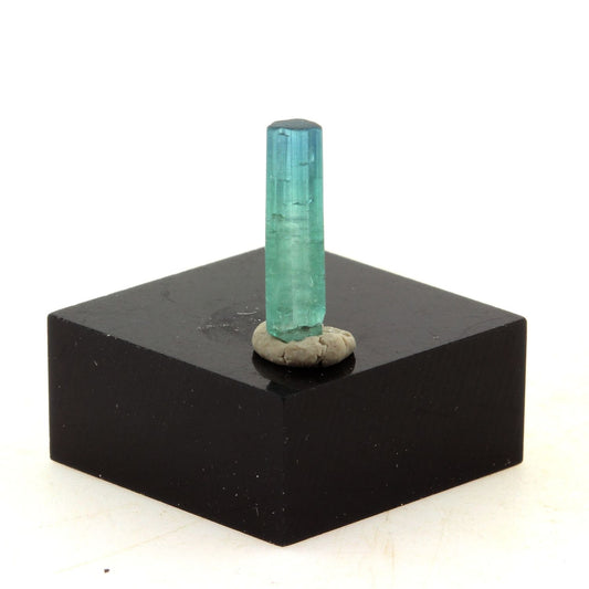 Tourmaline Indicolite. 1.42 carats. En provenance de Dara-e-Pech pegmatite field, Dara-e-Pech District, Kunar, Afghanistan