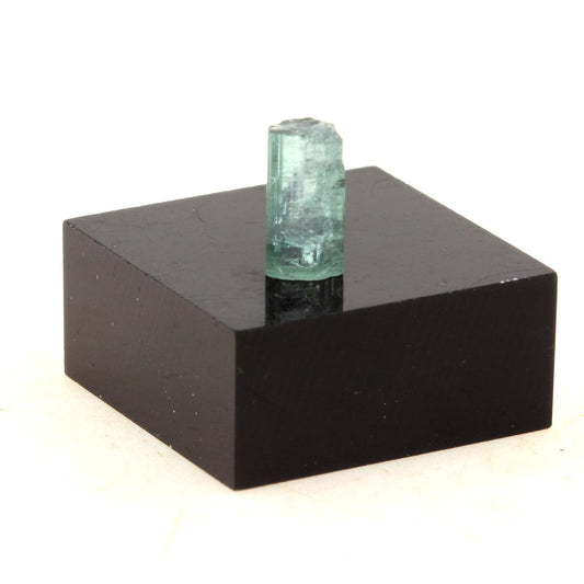 Tourmaline Indicolite. 1.54 carats. En provenance de Dara-e-Pech pegmatite field, Dara-e-Pech District, Kunar, Afghanistan